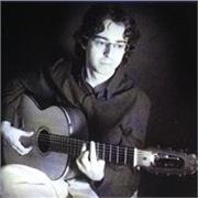 Profesor titulado con amplia experiencia. Clases para todos los niveles de guitarra contemporánea