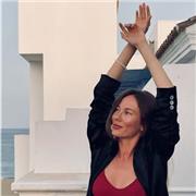 Englischlehrerin. Geduldig, zuverlässig, motiviert, gute Kommunikation mit Kindern und Jugendlichen