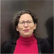 English tutor with over 20 years of experience in teaching English as a foreign language