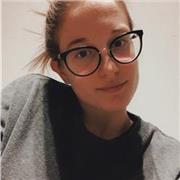 studentessa al quinto anno di liceo classico tradizionale