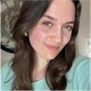 Sortie d'école et aide aux devoirs par une étudiante sérieuse et bienveillante