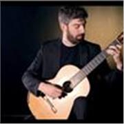 Chitarrista e compositore, propongo lezioni di chitarra classica ed elettrica e di teoria musicale per tutti i livelli