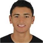 Cuidador infantil con buen trato con los niños y muy pendiente 