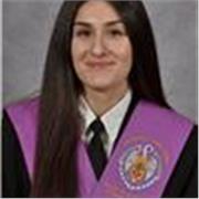 Estudiante de psicología con conocimientos aptos para las materias esenciales para niños y niñas 