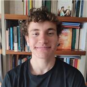 Joven estudiante de 17 años, preparado para ayudar. Nivel de idiomas: Euskara (C1), Castellano (lengua materna) e Inglés (B2)