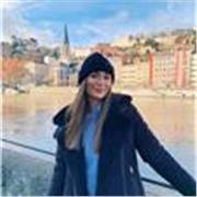 Maestra de educación primaria. Especialista en inglés y educación especial ( pedagogía terapéutica) Funcionaria de carrera