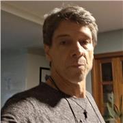 Professor de Aquarela, Desenho e Perspectiva Artística, com experiência de ensino e de mercado