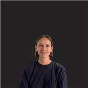 Soy profesora dentro de la carrera de Recursos Humanos, me especialicé en organizaciones e instituciones y psicologia deportiva