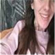 Soy profesora de Lengua Castellana y Literatura, con el grado en Filología Hispánicas y el Máster de Educación.