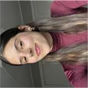 Soy una estudiante universitaria preparándose el certificado de C1 en inglés después de haber pasado un año escolar en Irlanda.