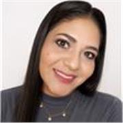 Profesora de Biología apta para todas las edades y niveles. 
