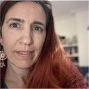 French native speaker living in London helping people speak accurately French. 