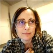 Cerchi un insegnante attento e creativo, che ti segua in un percorso su misura per te, vario e con chiari obiettivi? Contattami!