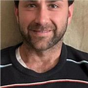 Laureato in discipline giuridico - economiche impartisco lezioni private per scuole elementari medie e superiori