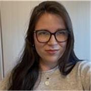 Psicóloga con experiencia de maestra de inglés de más de 2 años. Capacidad para dar clases a niños con necesidades especiales. 