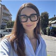 Sono disponibile per lezioni online a bambini, ragazzi, adulti sia in modalità individuale che di gruppo