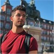 Laureato in lingue, letterature straniere e tecniche della mediazione linguistica. Offro lezioni di italiano per stranieri