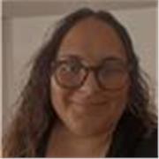 Profesora con grado en Educación Primaria con la mención de inglés y con años de experiencia en el sector