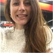 Profesora de inglés imparte clases a niños y adultos de cualquier nivel