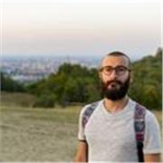 Professore delle scuole medie offre ripetizioni in materie umanistiche (in presenza o online)