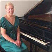 My name is Victoria, and I am an accomplished pianist and dedicated piano teacher based in Kingston-upon-Thames. A graduate of St.
