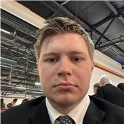 Englisch-Tutor, der beireit alle Studenten in der englischen Sprache zu helfen ist.