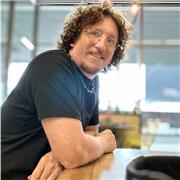 frances nativo para dar clases a estudiantes desde nivel 5 de primaria hasta 6 de la eso