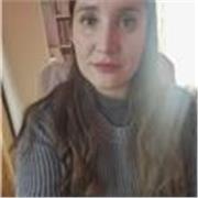 Profesor de apoyo escolar especializado en clases de matemáticas para estudiantes de enseñanza básica de forma online