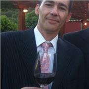 Toco la guitarra desde hace mas de 20 años , soy buen profesor , me gusta motivar a mis alumnos. Me encantaria dar clases a principiantes