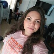 Profesora con amplia experiencia en ciencias naturales y educación ambiental, dispuesta a dar clases a estudiantes de primaria, secundaria y media