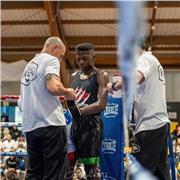 Imparte clases de boxeo en base a la necesidad del alumno