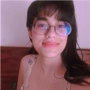 Historiadora dá aulas de história de forma descontraída e sem tédio