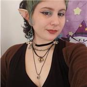 Doy clases particulares de dibujo y pintura para nivel bajo y medio, soy graduada en la Universidad de Bellas artes de Murcia