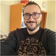 Insegnante di informatica e tecnologie contemporanee. Mi rivolgo a tutti coloro che hanno bisogno di un punto di vista alternativo sulle tecnologie e sull'informatica 