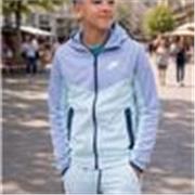 Profesor de matemáticas de Primaria, especializado en refuerzo para niños con dificultades y nivel bajo, con metodología clara.