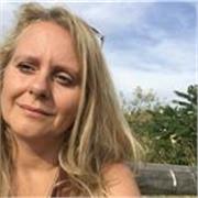 Soy alemana - y transmito no solo gramática y vocabulario, pero también el amor para el idioma. Online como en Barcelona.