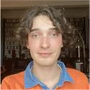 Prof maths, langues, français (collège, Lycée). 
Droit (licence). 
Expérience, trilingue, bac obtenu mention TB, major de licence