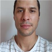 Se dictan clases de español, soy profe y además puedo hablar en francés.