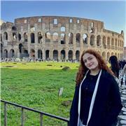 Ciao! Mi chiamo Chiara Bertani, ho 18 anni e sono una studentessa del V anno del liceo linguistico F. Selmi.Offro ripetizioni base