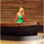 Insegnante laureata in Pedagogia e specializzata nel sostegno alle difficoltă di apprendimento per tutti gli ordini di scuola