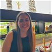 Profesor de apoyo escolar especializado en clases para niños de forma online y presencial