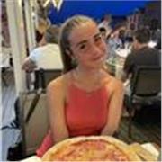 Studentessa universitaria con livello B2 di inglese, diplomata al liceo linguistico con 100 e con diverse esperienze all’estero, offre ripetizioni di inglese, spagnolo, letteratura e grammatica italiana