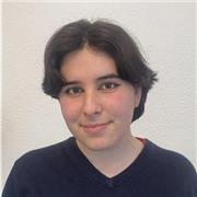 Estudiante que ha dado clases de inglés durante varios años. Tengo un nivel avanzado gracias a estancias en el extranjero.