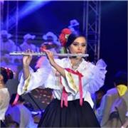 Clases personalizadas de danza latina, expresión corporal, manejo escénico, pasarela, etiqueta y glamour 