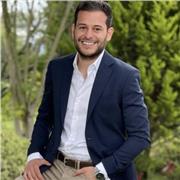 ¿Y si aprender español fuera tan natural como respirar? 
🗣️ Vívelo con este método que está revolucionando el aprendizaje