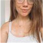 Doy clases de inglés, catalán, castellano… a todo aquel que necesite refuerzo o aprender de cero. Con experiencia y ganas