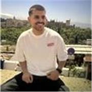 Profesor estudiante del último año de filología francesa 