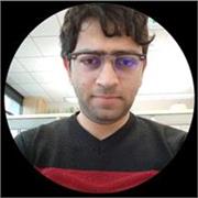 Je peux faire des cours en langues (Arabe, Français, Anglais et Italien), ainsi qu'en mathématiques / Statistiques. Je suis un BAC+7