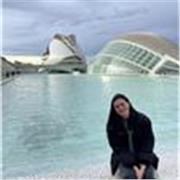 Profesora de inglés con dos años de experiencia. Imparte clases particulares a personas de todas las edades, preferentemente niños