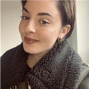 Estudiante que se esfuerza cada día más en aprender para poder enseñar cada día más